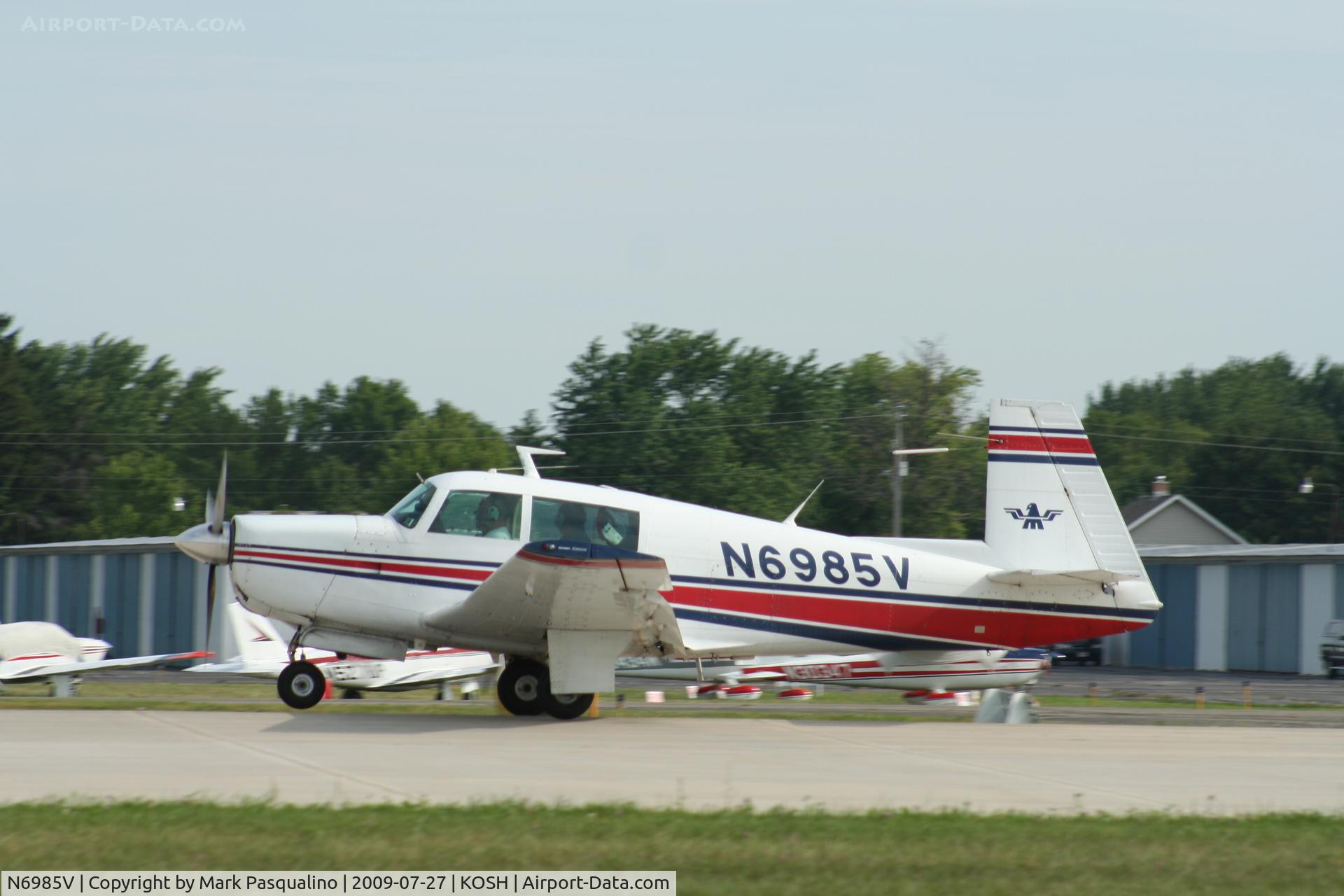 N6985V, 1976 Mooney M20F Executive C/N 22-1347, Mooney M20F
