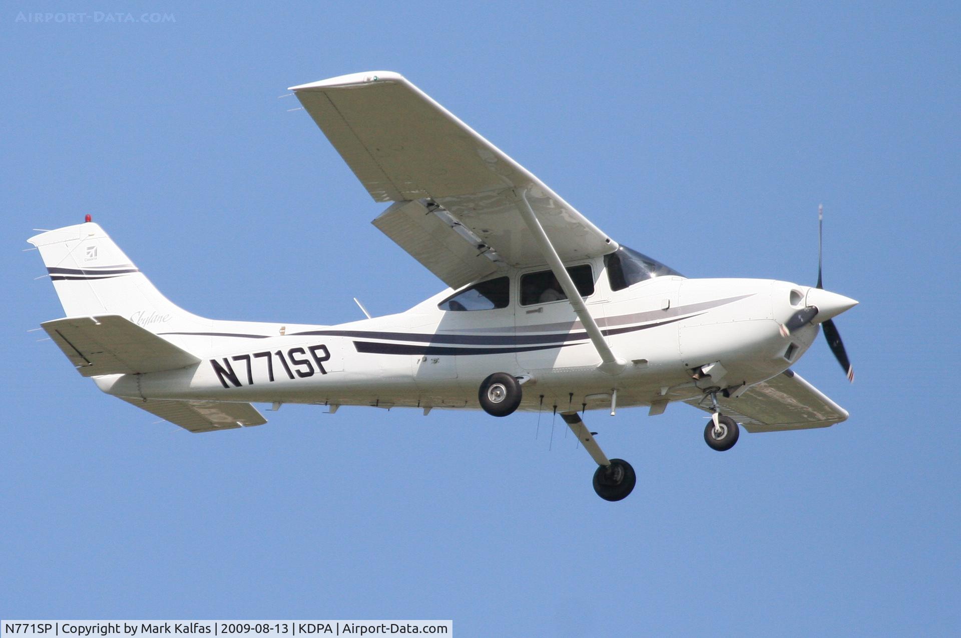 N771SP, 1999 Cessna 182S Skylane C/N 18280653, Illinois State Police Cessna 182S, N771SP on approach RWY 20R KDPA.