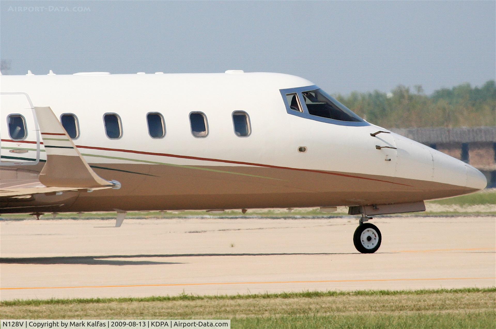 N128V, 2001 Learjet 60 C/N 226, Learjet 60, N128V taxiing to RWY 20R KDPA.