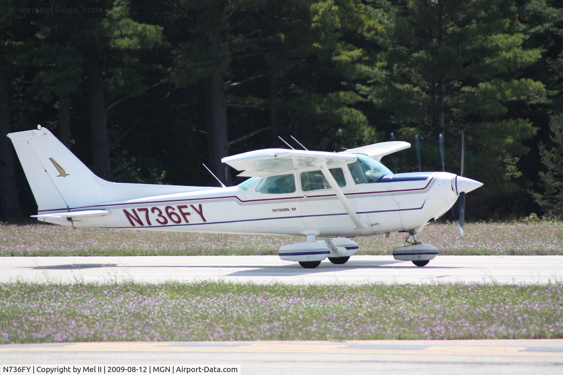N736FY, 1977 Cessna R172K Hawk XP C/N R1722503, Departing RWY 28