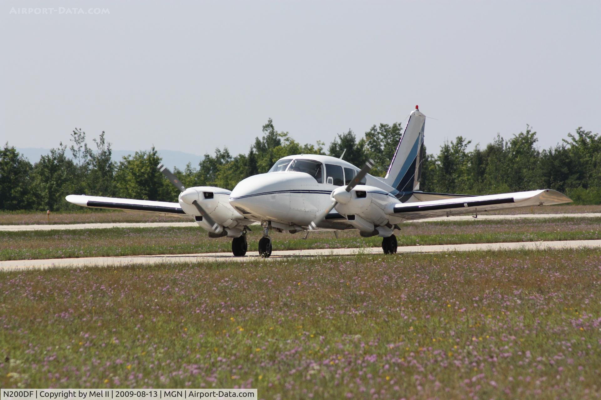 N200DF, 1968 Piper PA-23-250 C/N 27-4080, KSUS-KMGN - Taxi From Landing RWY 28