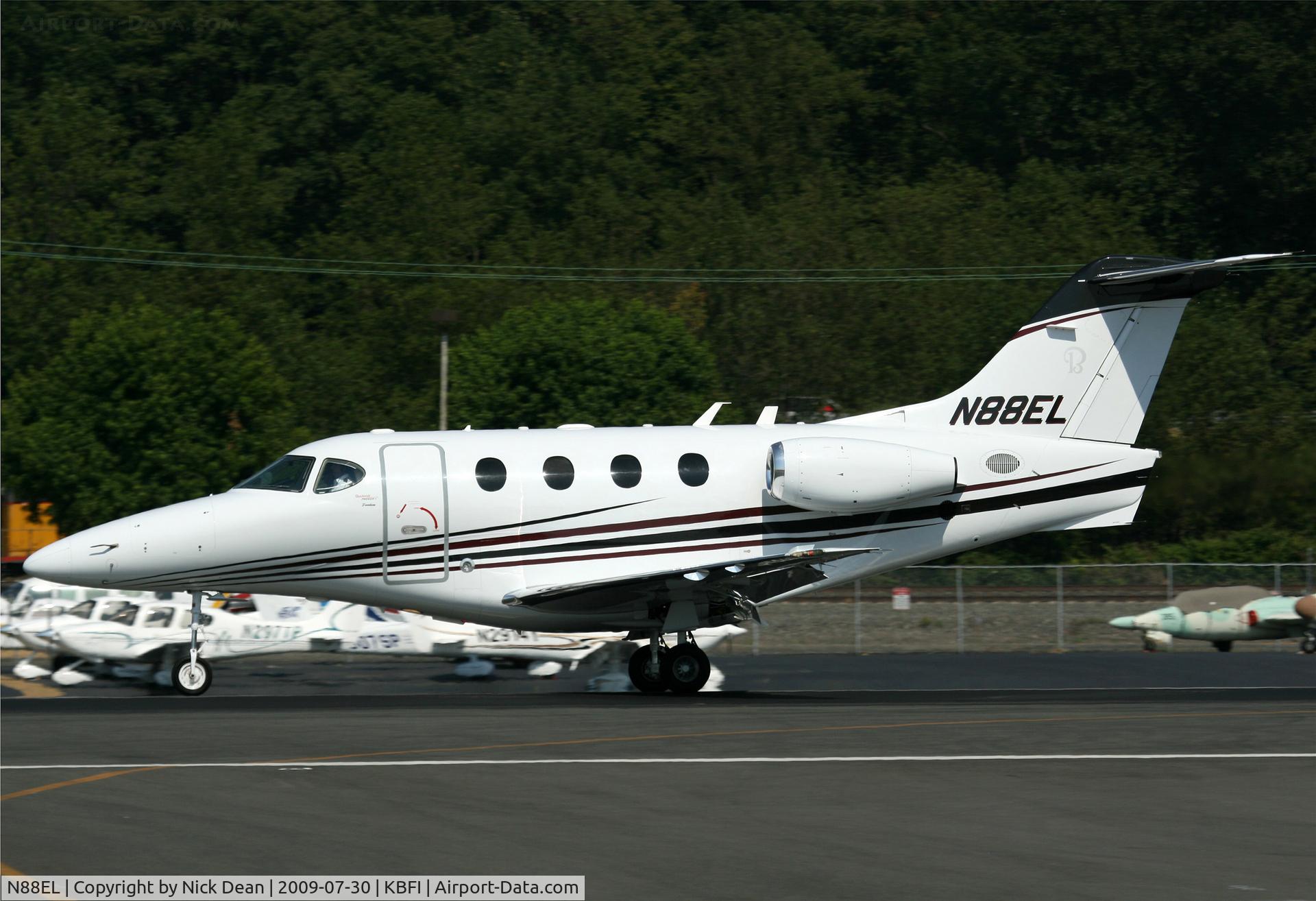 N88EL, Raytheon Aircraft Company 390 C/N RB-157, KBFI