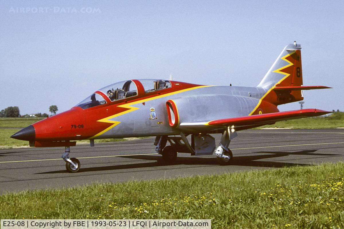 E25-08, CASA C-101EB Aviojet C/N EB01-08-008, Patrulla Aguilla CASA 101EB returning from a splendid display at the Cambrai Open House 1993