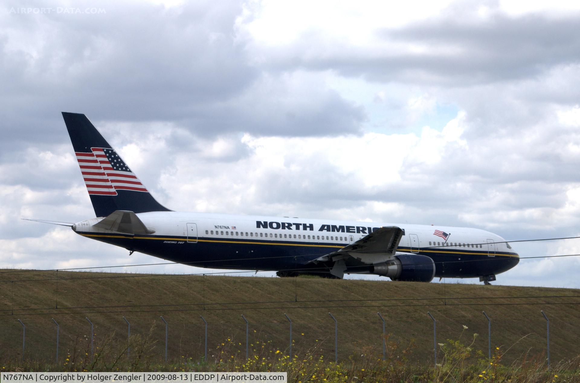 N767NA, 1996 Boeing 767-324 C/N 27569, On the way to runway to hell