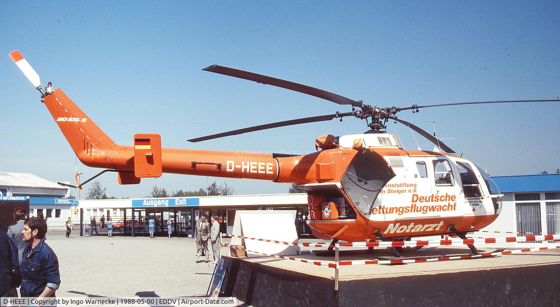 D-HEEE, MBB Bo-105CBS C/N S-713, MBB Bo 105S flying in EMS for Deutsche Rettungsflugwacht at the ILA 1988, Hannover