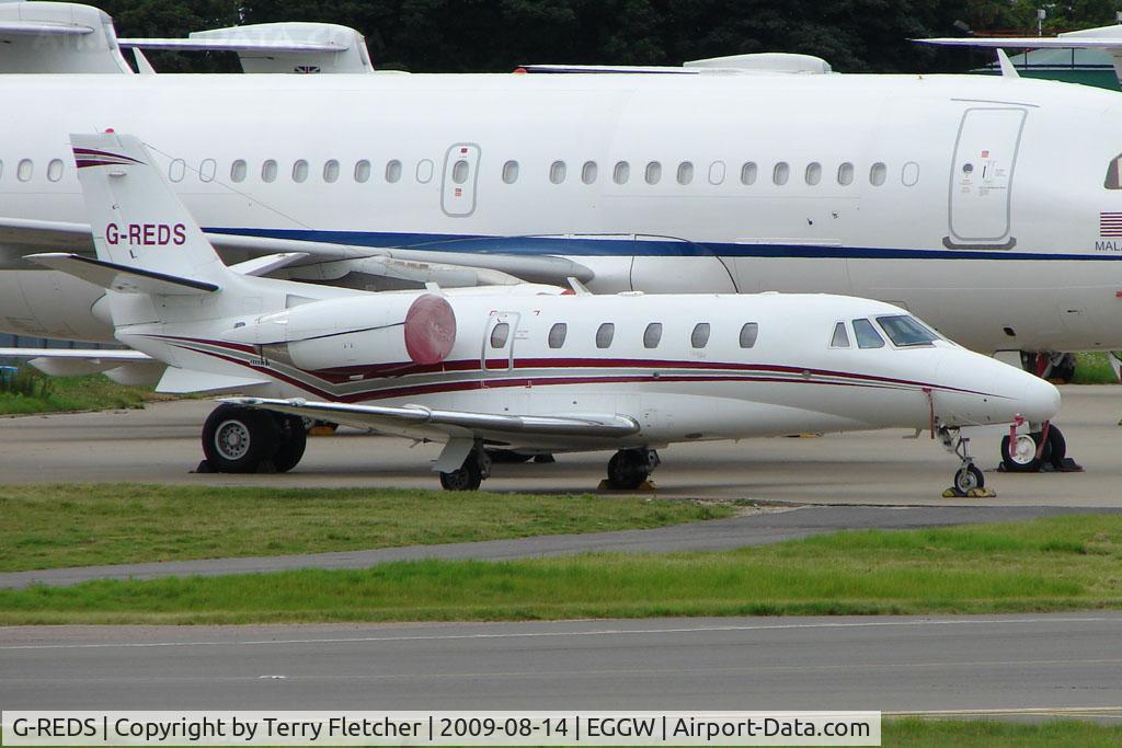 G-REDS, 2001 Cessna 560XL Citation Excel C/N 560-5167, Citation Excel at Luton