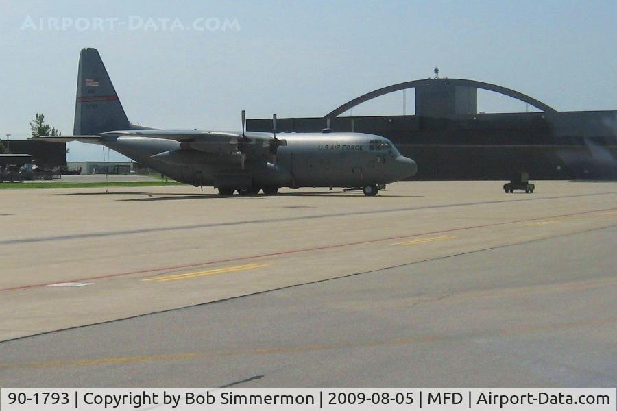 90-1793, 1990 Lockheed C-130H Hercules C/N 382-5246, C-130 at the Mansfield, Ohio National Guard wing.
