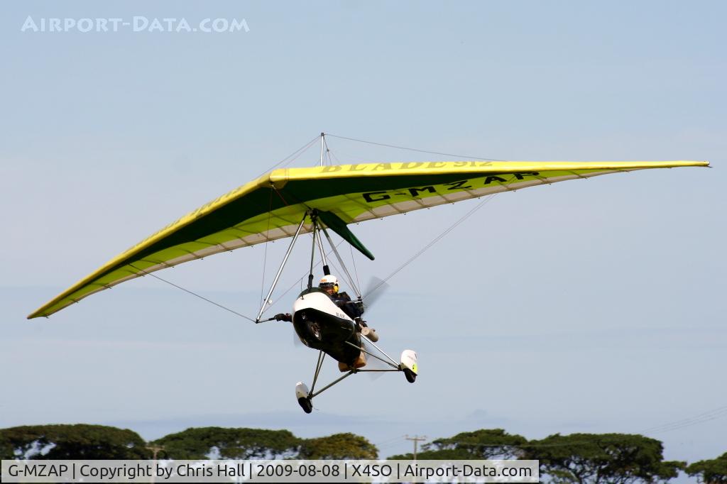 G-MZAP, 1995 Mainair Blade 912 C/N 1036-0495-7-W834, Ince Blundell Micro light flyin