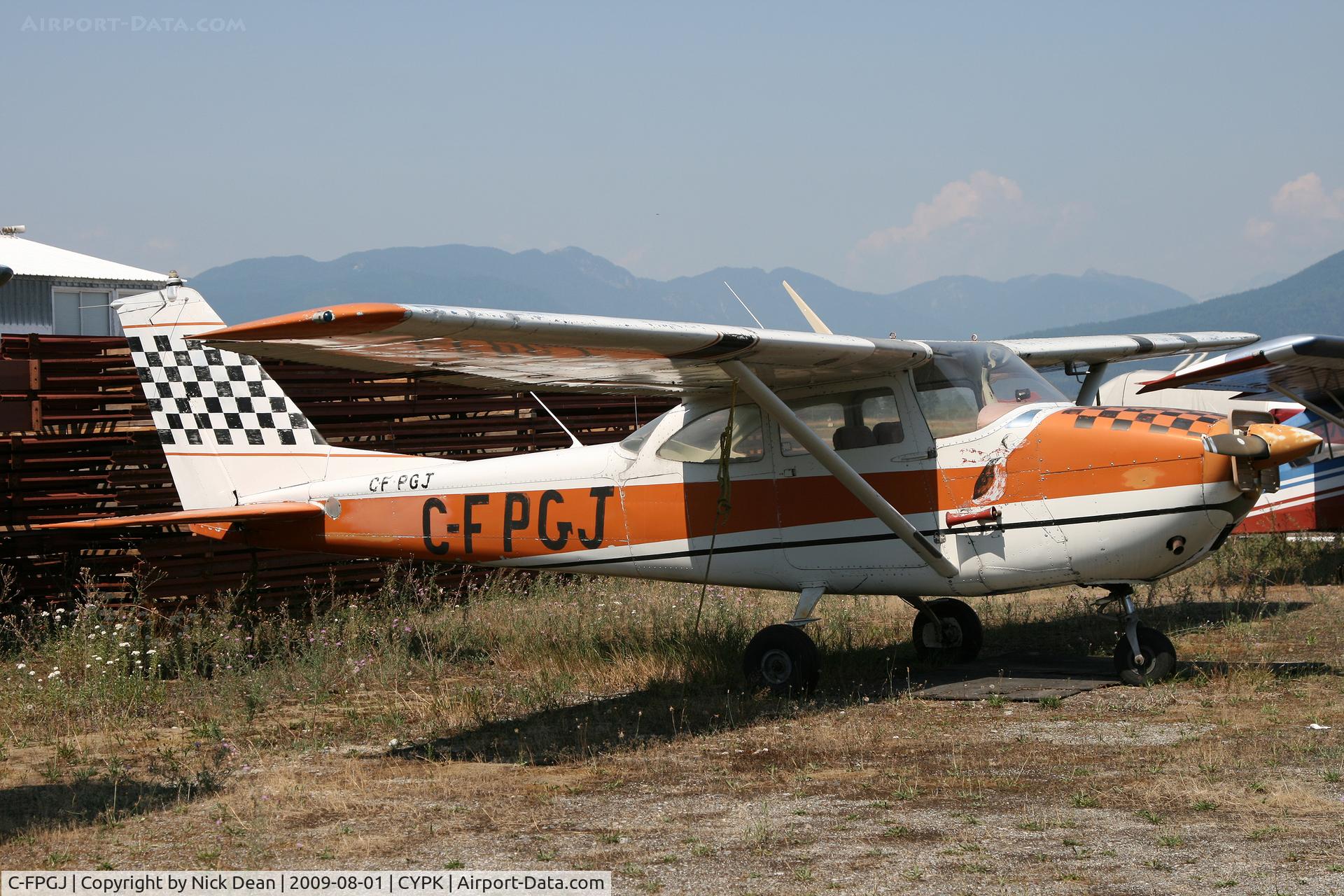 C-FPGJ, 1963 Cessna 172D C/N 17249640, CYPK