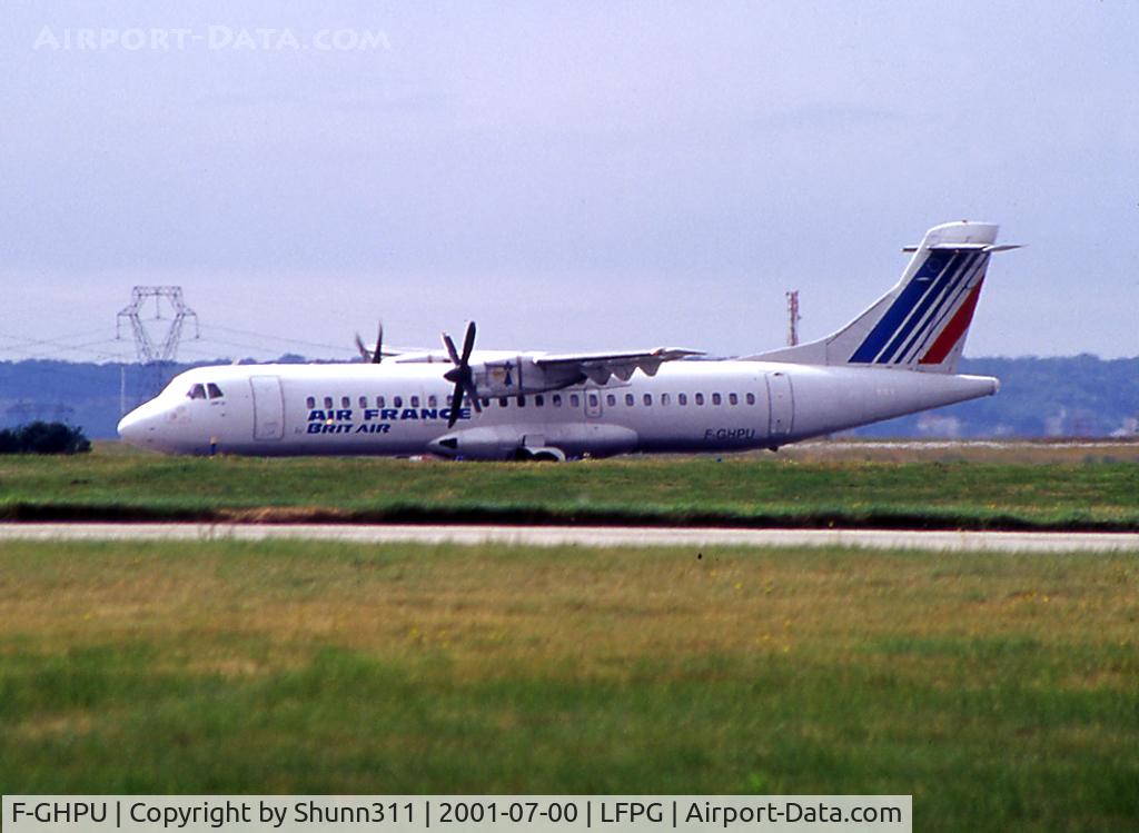F-GHPU, 1991 ATR 72-201 C/N 227, Taxiing to his gate on the South...