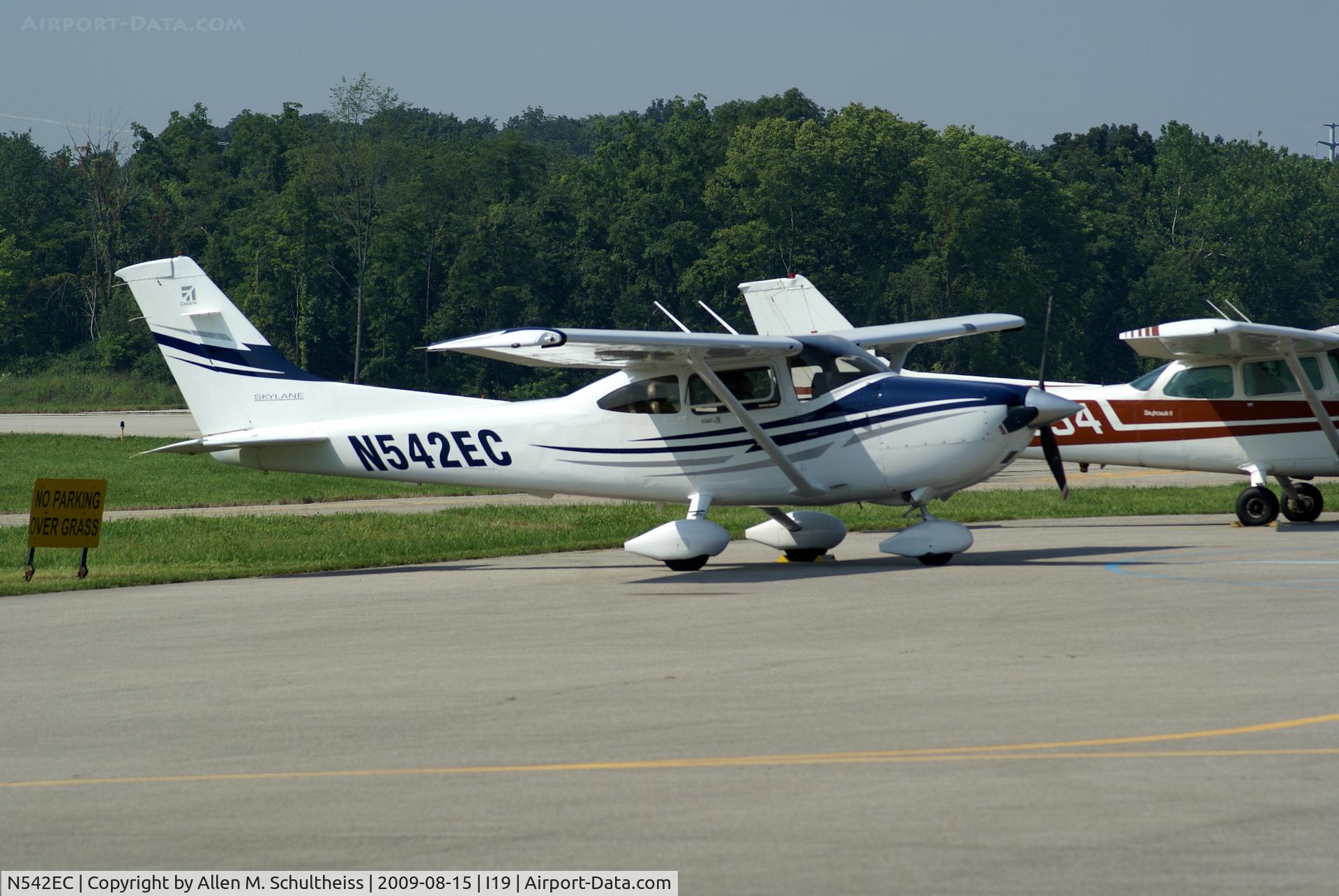 N542EC, 2005 Cessna 182T Skylane C/N 18281691, 2005 C 182T