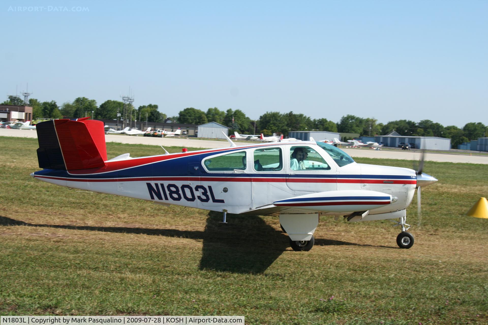N1803L, 1976 Beech V35B Bonanza C/N D-9871, Beech V35B
