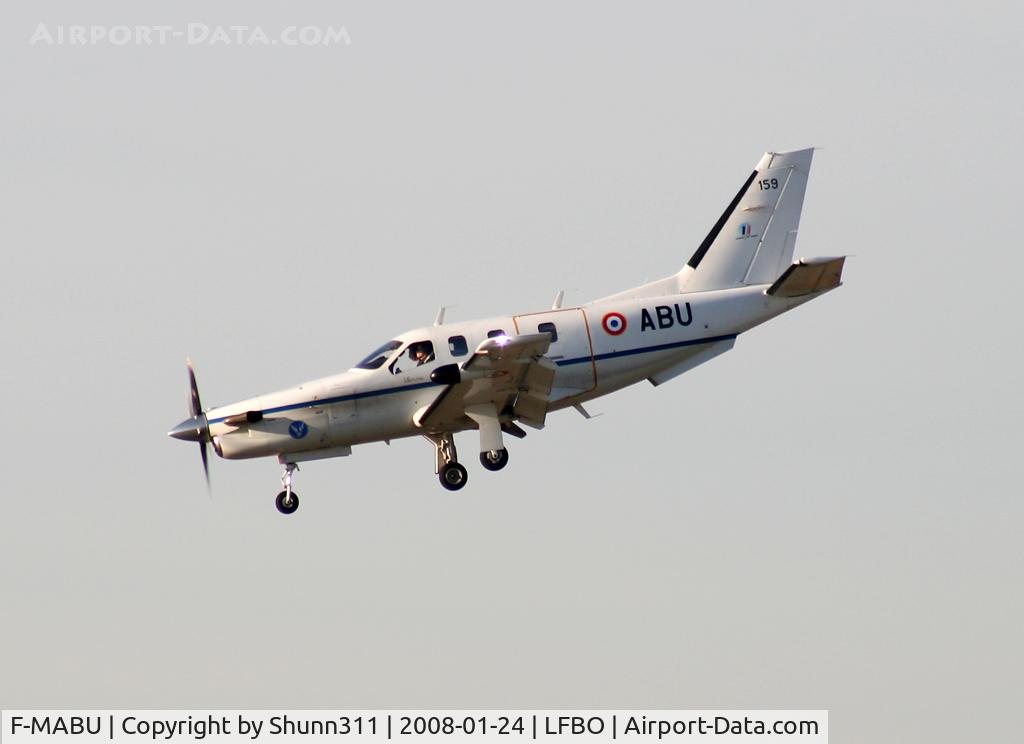 F-MABU, SOCATA TBM700 C/N 159, Landing rwy 14R