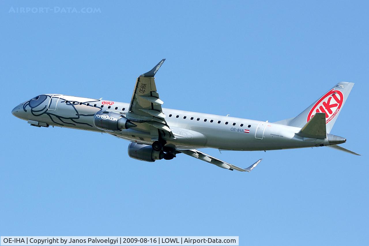 OE-IHA, 2009 Embraer 190LR (ERJ-190-100LR) C/N 19000285, Niki Embraer ERJ-190-100LR 190LR take-off to PMI