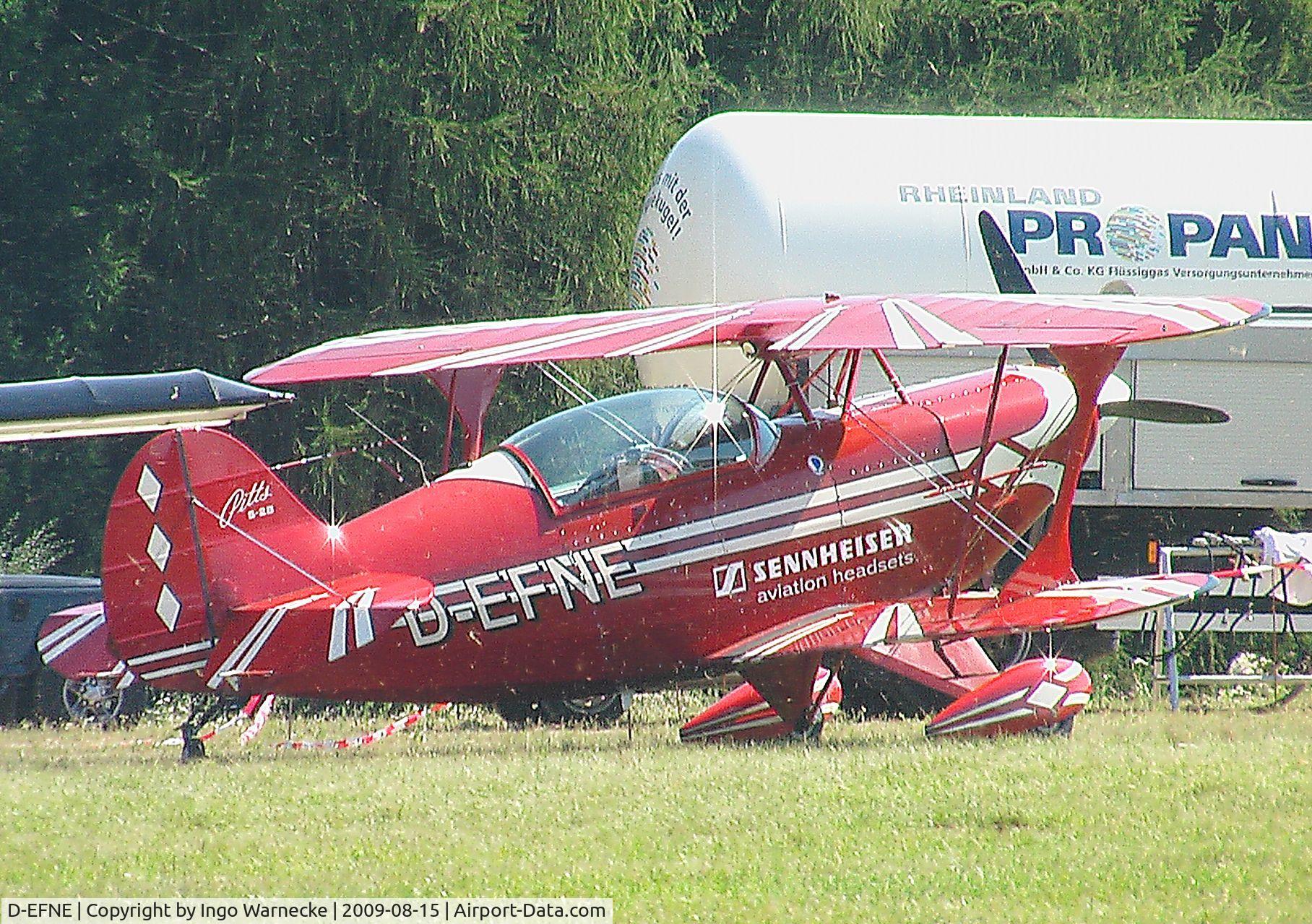 D-EFNE, Aerotek Pitts S-2B Special C/N 5024, Aerotek Pitts S-2B at the Montabaur airshow 2009