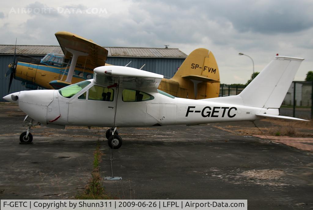 F-GETC, Reims F177RG Cardinal RG C/N 0050, Parked...