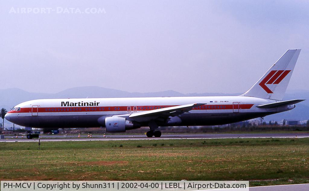 PH-MCV, 1995 Boeing 767-31A C/N 27619, Ready for take off rwy 20