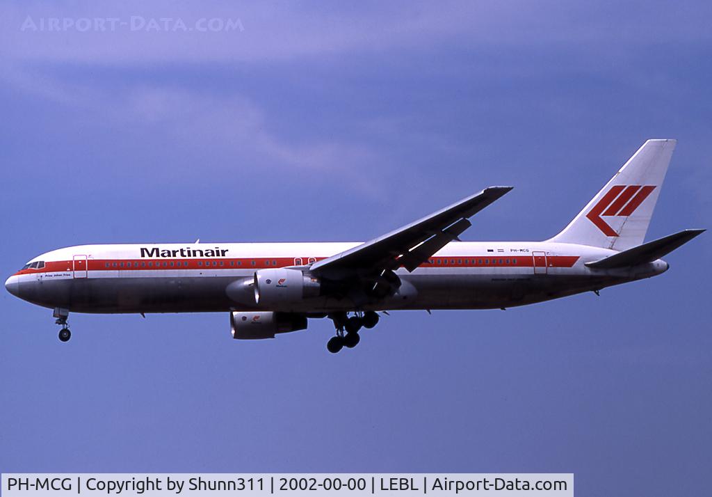 PH-MCG, 1989 Boeing 767-31A C/N 24428, Landing rwy 25