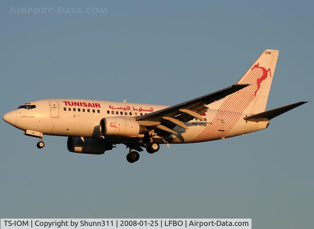 TS-IOM, 1999 Boeing 737-6H3 C/N 29498, Landing rwy 32L