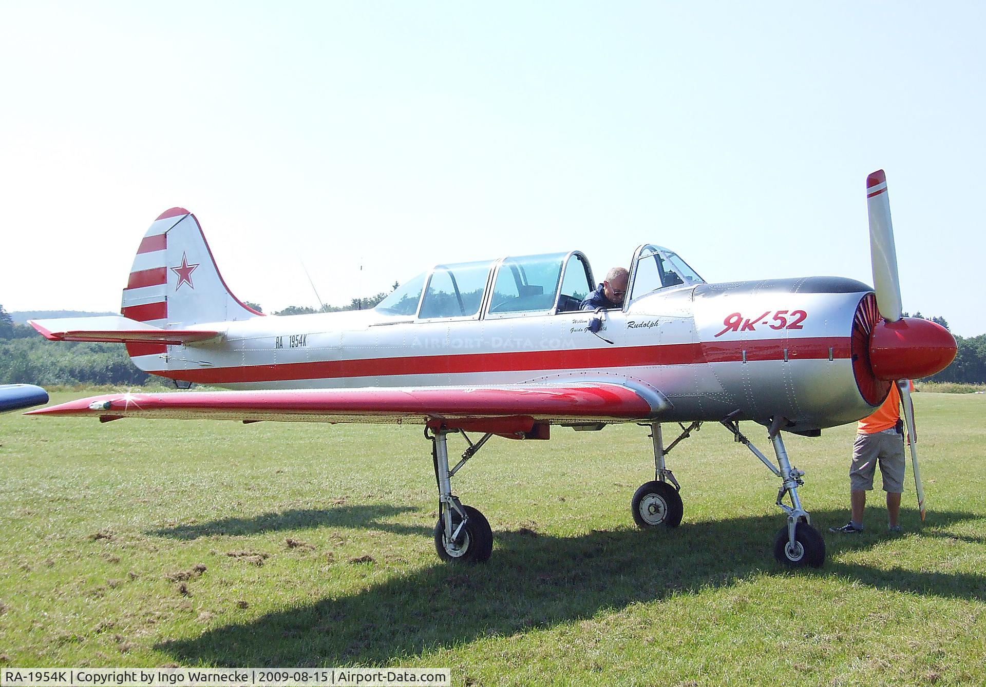 RA-1954K, 1987 Yakovlev Yak-52 C/N 877714, Yakovlev Yak-52 at the Montabaur airshow 2009