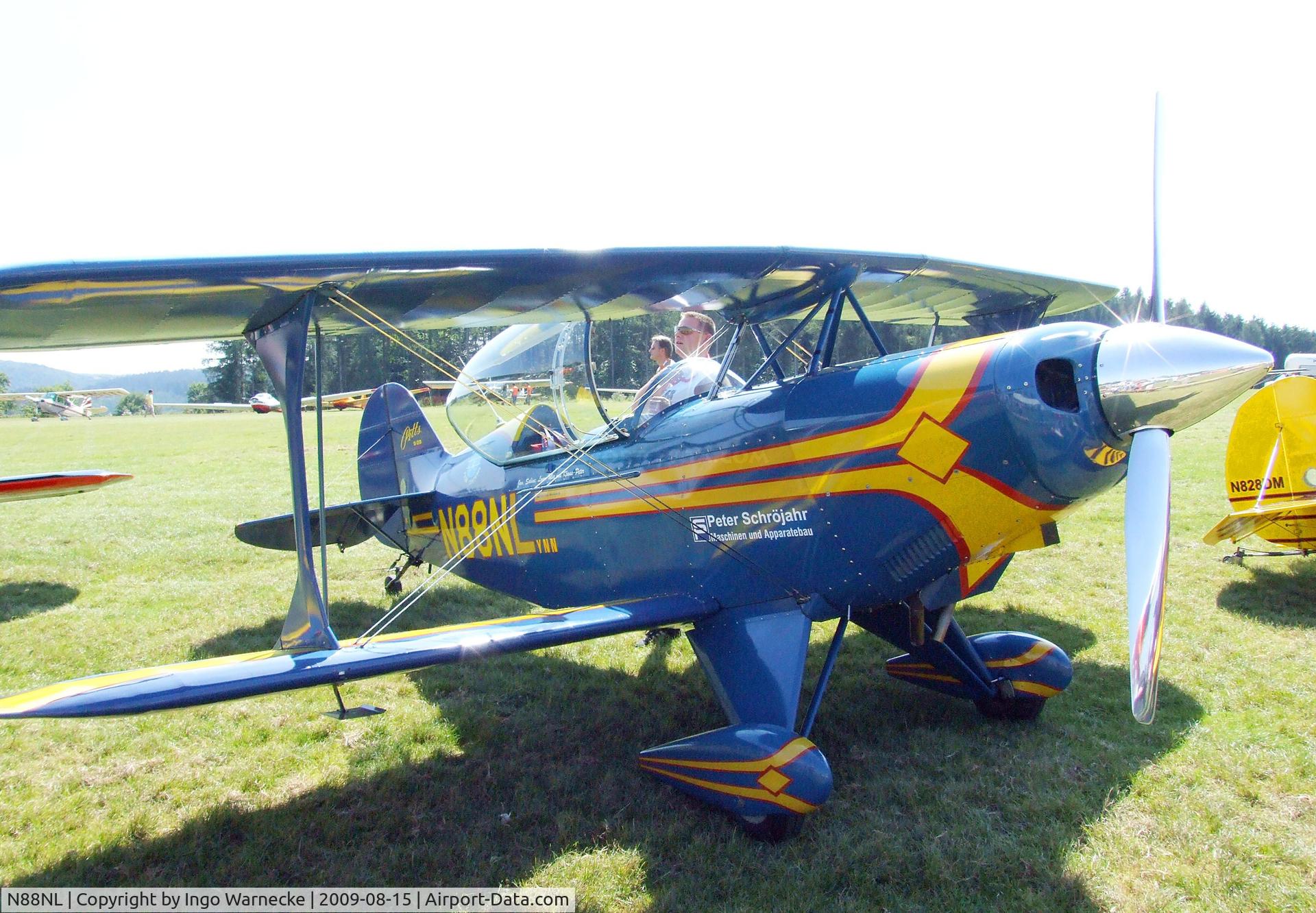 N88NL, 1988 Christen Pitts S-2B Special C/N 5147, Christen Pitts S-2B at the Montabaur airshow 2009