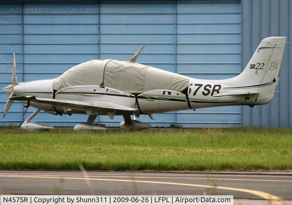 N457SR, 2006 Cirrus SR22 GTS C/N 2277, Parked...