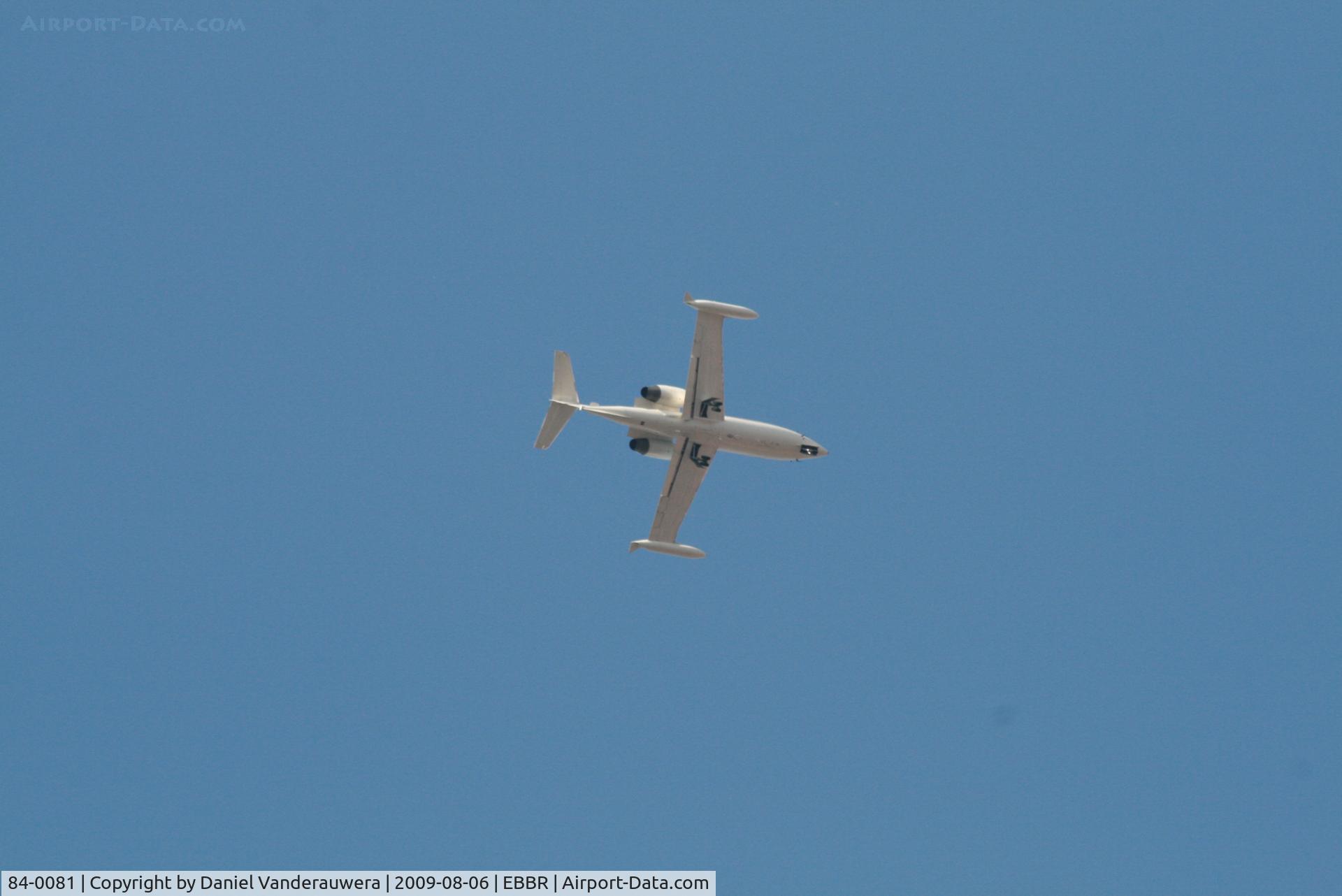 84-0081, 1984 Gates Learjet 35A (C-21A) C/N 35A-527, Approach to rwy 07L/R