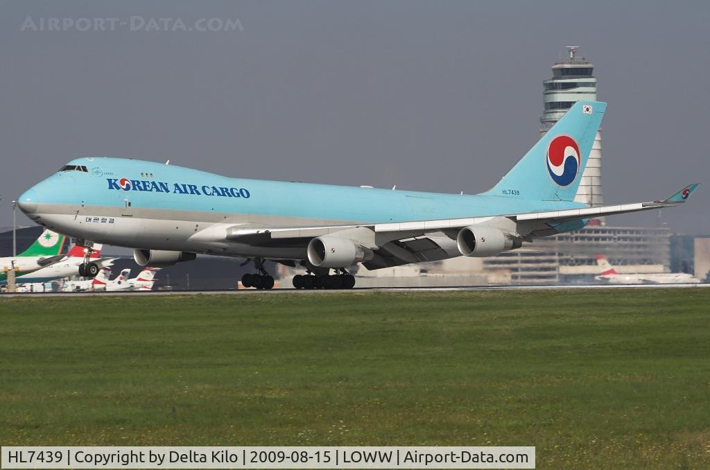 HL7439, 2003 Boeing 747-4B5F/SCD C/N 33516, Koean Air Cargo