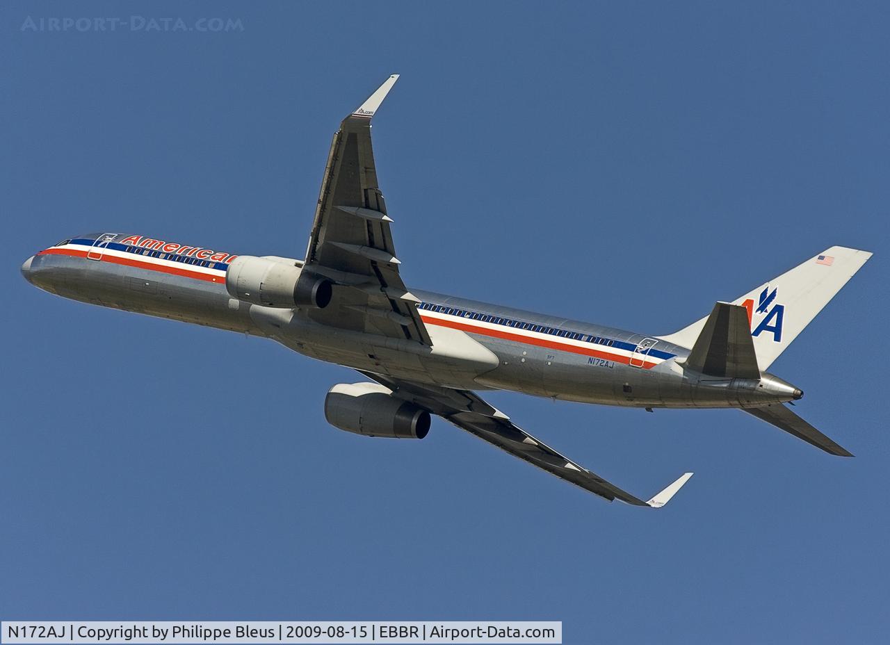 N172AJ, 2002 Boeing 757-223 C/N 32400, The JFK flight, banking right on the Standard Departure Route (SID). From rwy 25R.