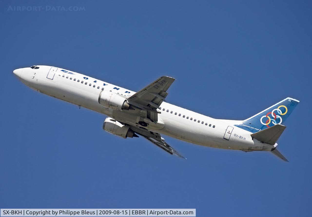 SX-BKH, 1990 Boeing 737-4Q8 C/N 24703, Steep climb from rwy 25R.