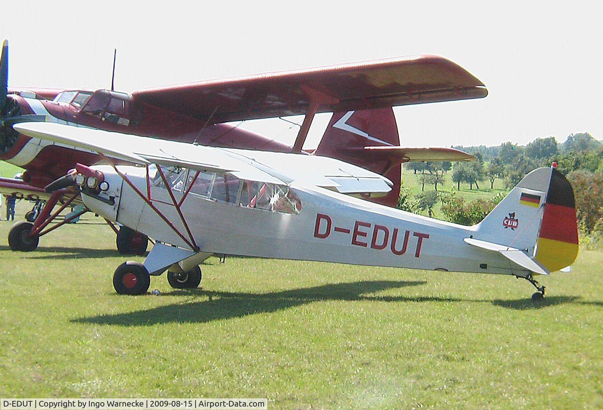 D-EDUT, Piper J3C-65 Cub Cub C/N 8962, Piper J3C-65 Cub at the Montabaur airshow 2009