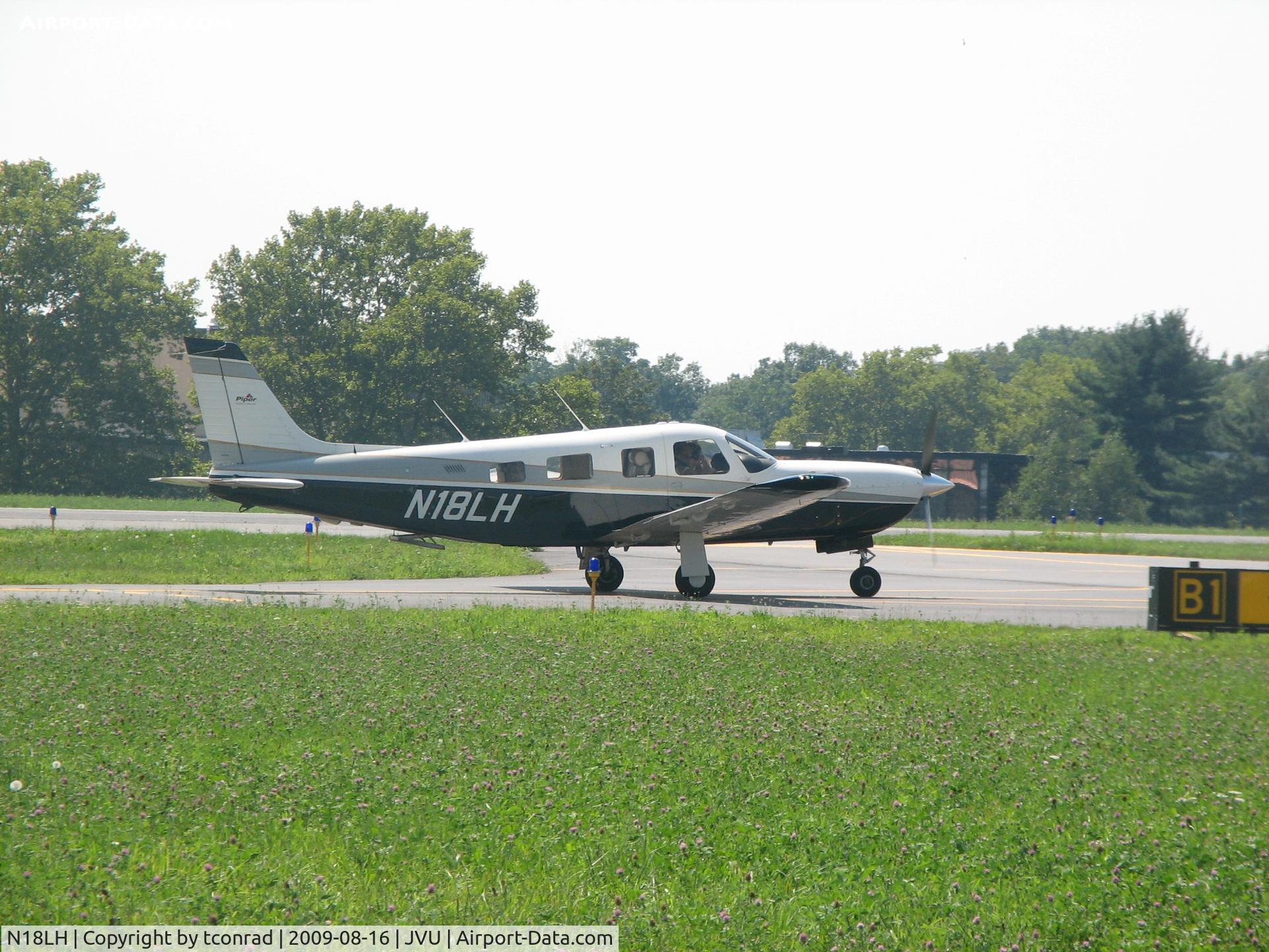 N18LH, 1998 Piper PA-32R-301T Turbo Saratoga C/N 3257058, at Queen City