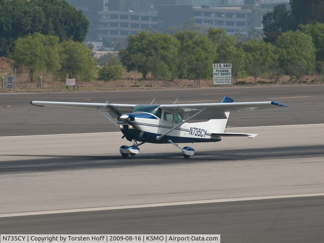 N735CY, 1976 Cessna 182Q Skylane C/N 18265330, N735CY arriving on RWY 21