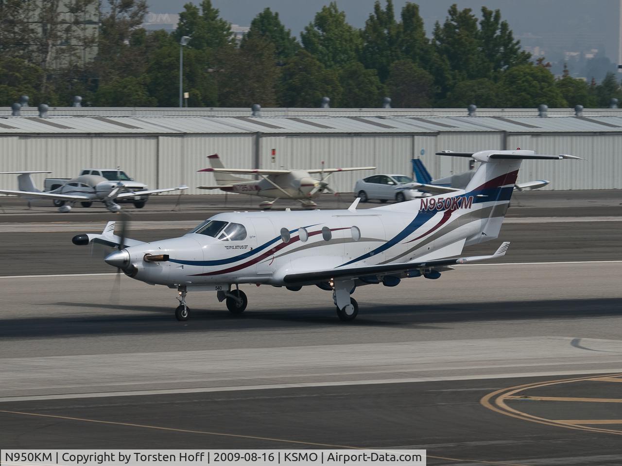 N950KM, 2004 Pilatus PC-12/45 C/N 540, N950KM departing from RWY 21
