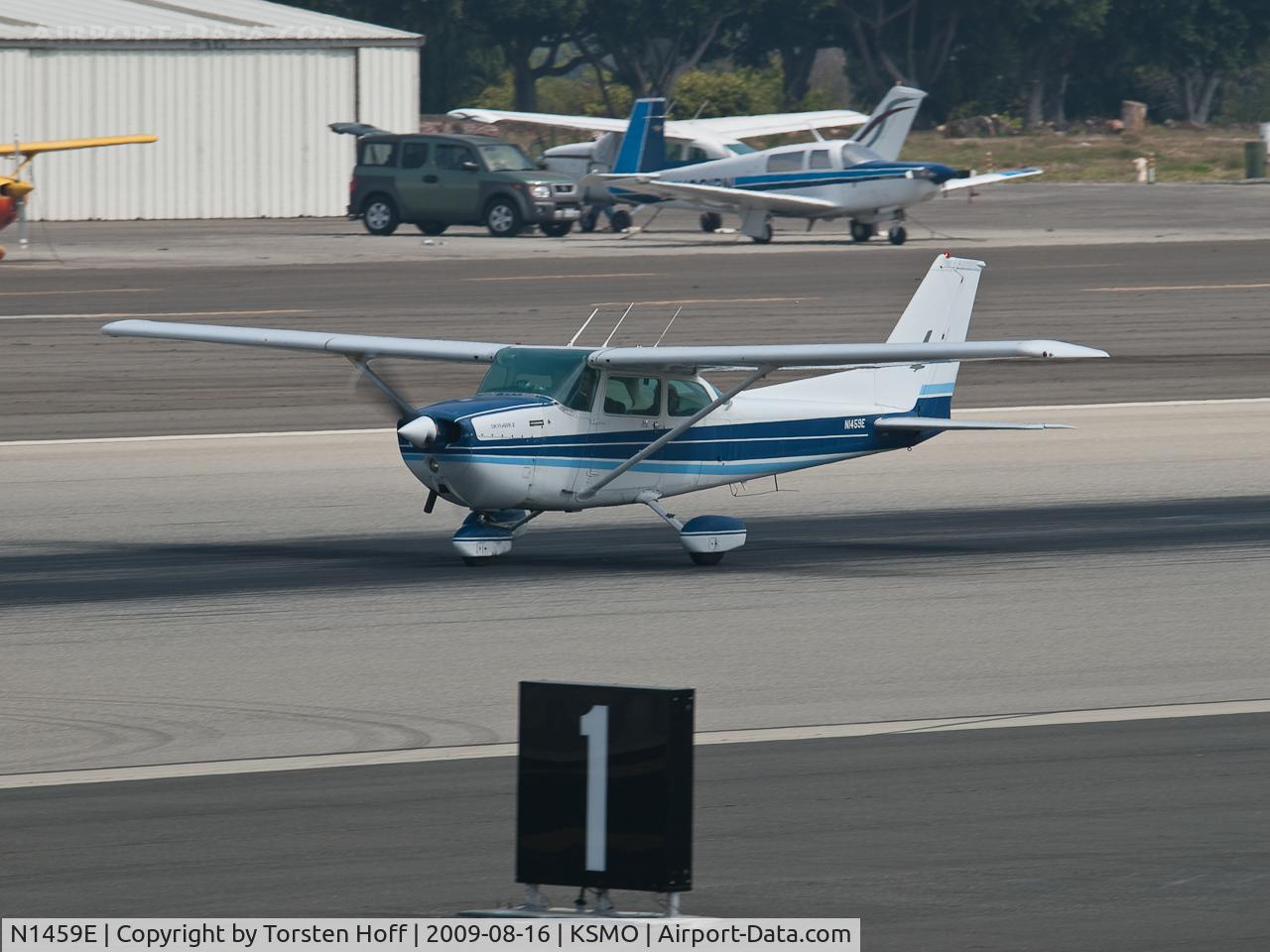 N1459E, 1978 Cessna 172N C/N 17271007, N1459E departing from RWY 21