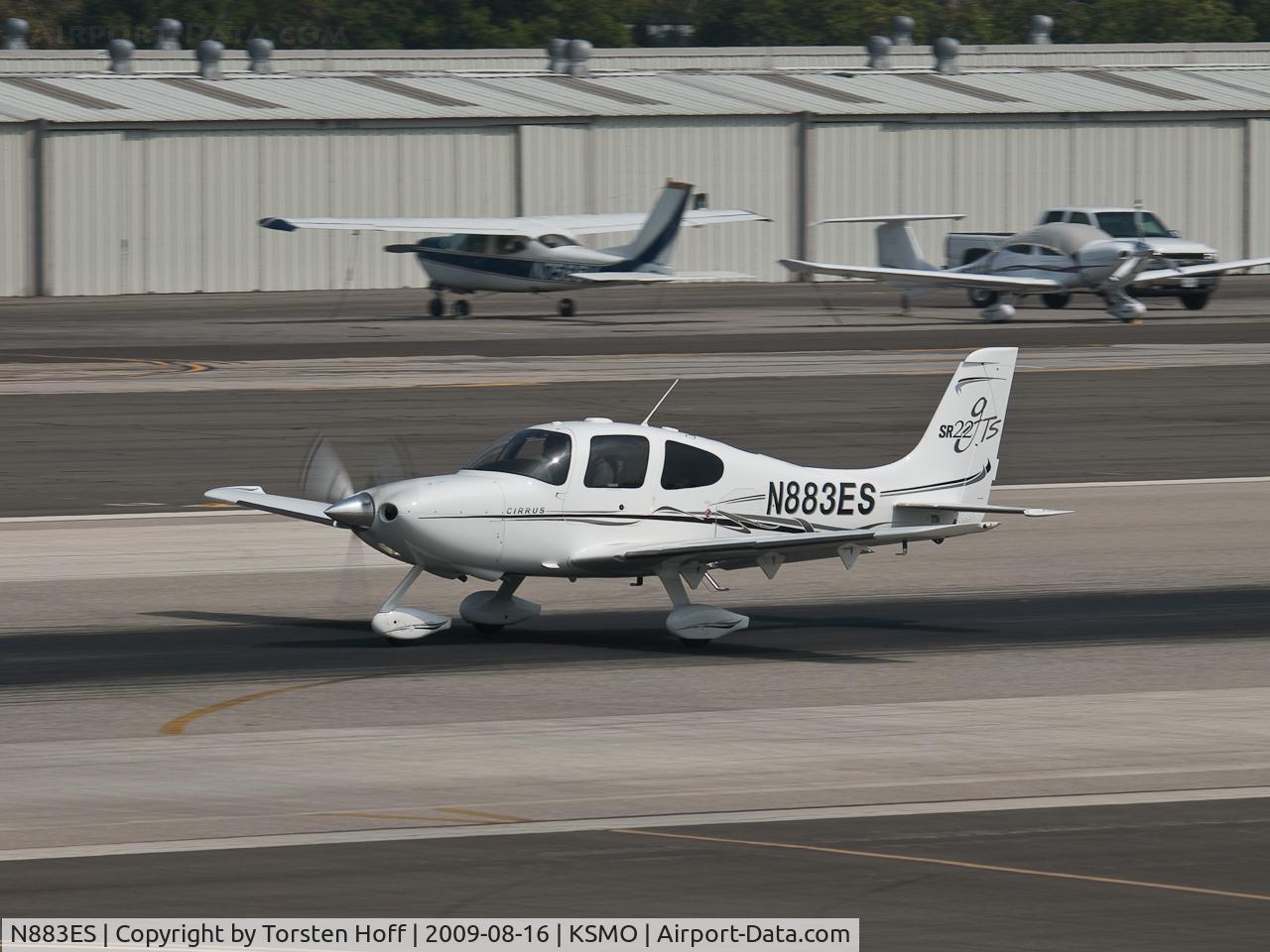 N883ES, 2006 Cirrus SR22 GTS C/N 2124, N883ES departing from RWY 21