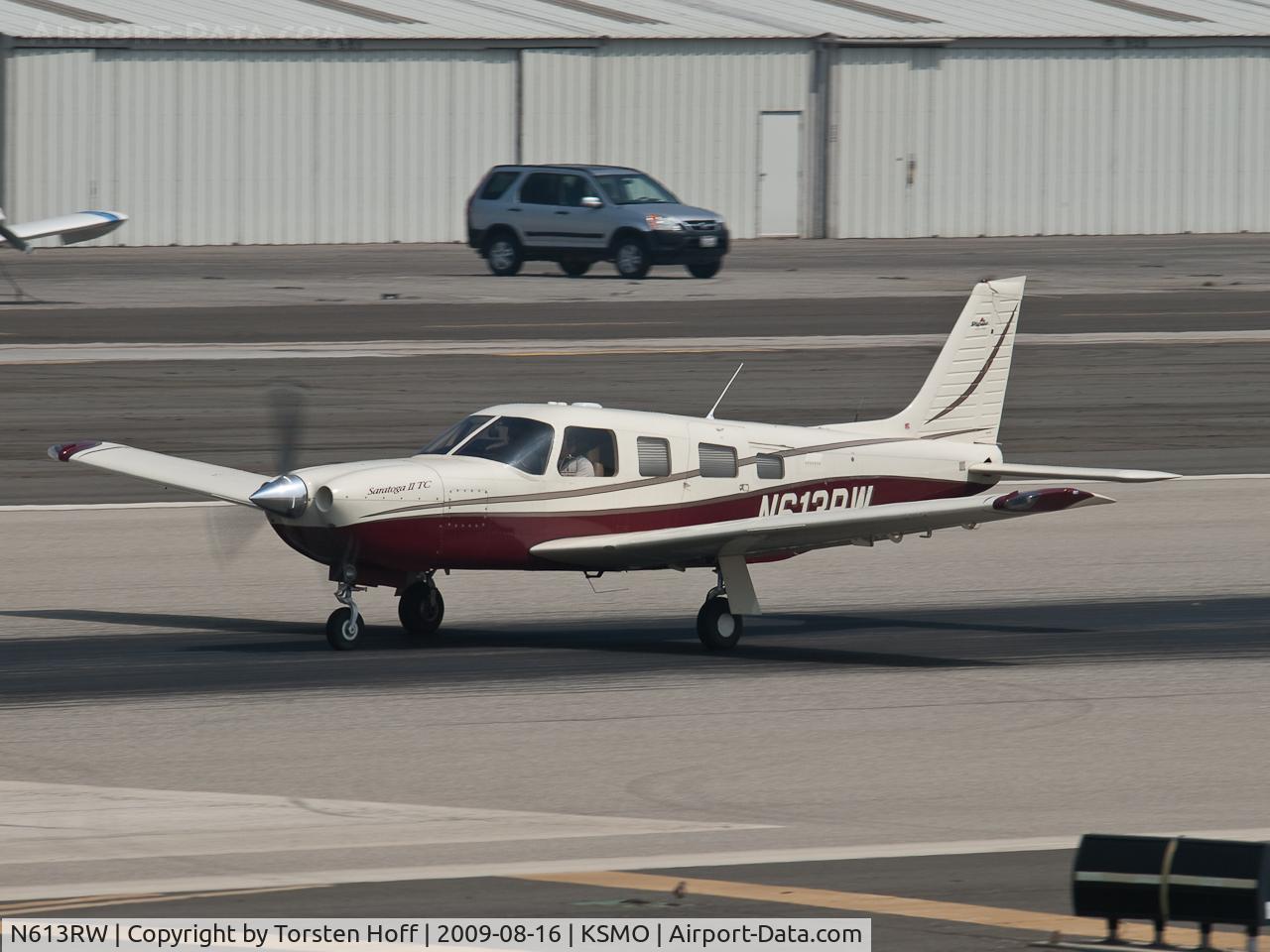 N613RW, 2002 Piper PA-32R-301T Turbo Saratoga C/N 3257295, N613RW departing from RWY 21