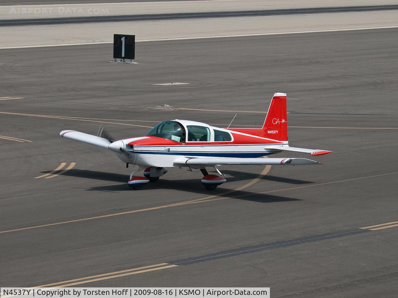 N4537Y, 1979 Grumman American AA-5B Tiger C/N AA5B1292, N4537Y taxiing