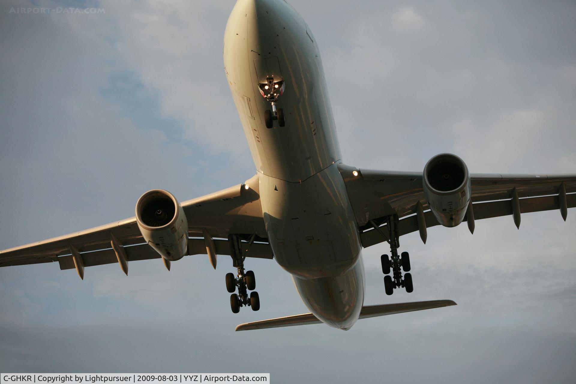 C-GHKR, 2001 Airbus A330-343 C/N 0400, Air Canada, landing