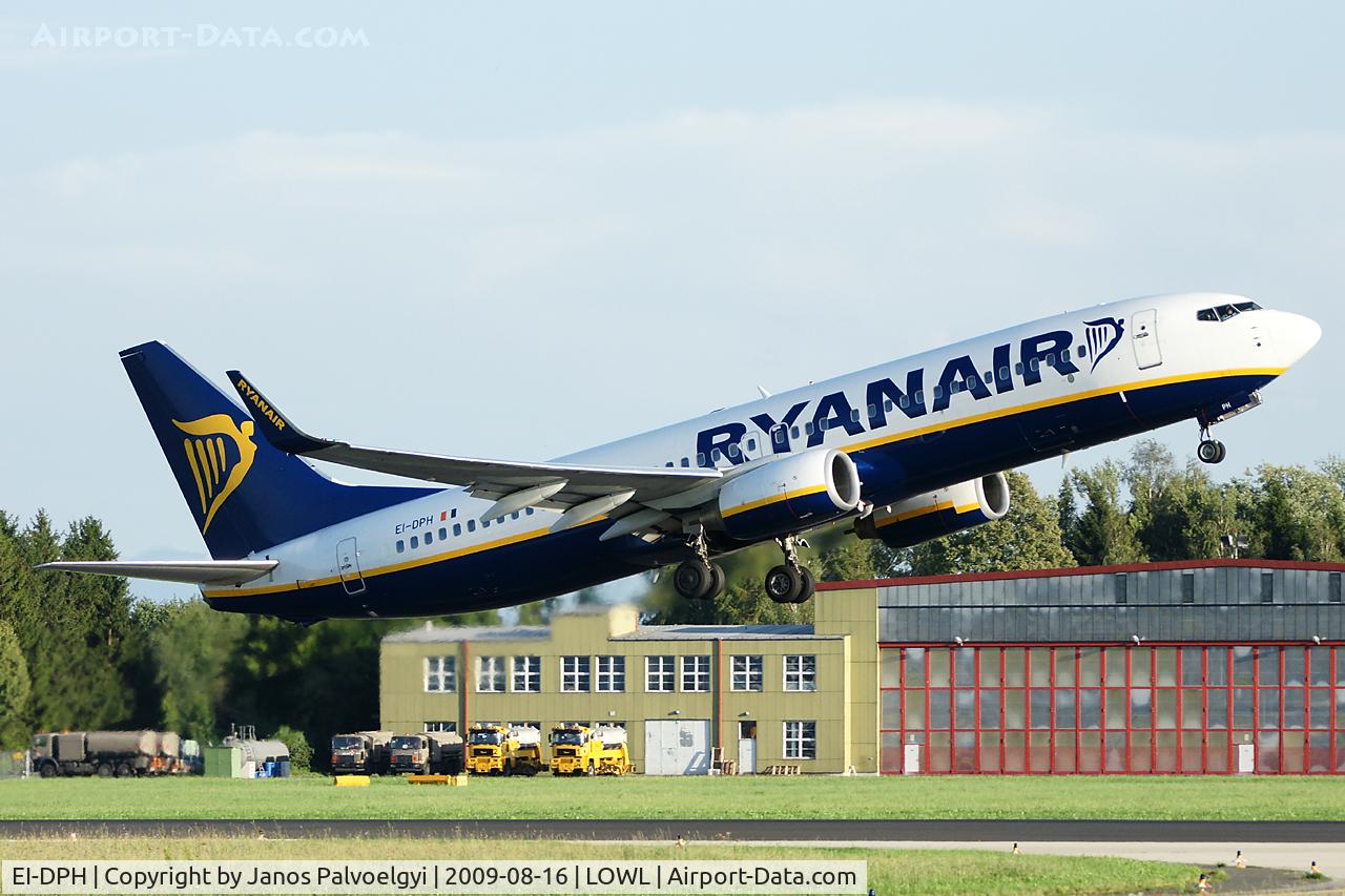 EI-DPH, 2007 Boeing 737-8AS C/N 33624, Raynair Boeing B737-8AS take-off on RWY 27 LNZ