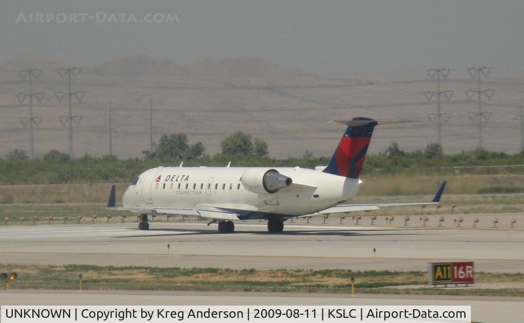 UNKNOWN, Airliners Various C/N Unknown, Delta Connection CRJ-200, didn't catch the reg. number
