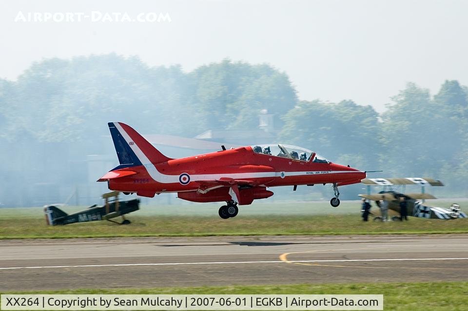 XX264, 1978 Hawker Siddeley Hawk T.1A C/N 100/312100, XX264, a BAE Hawk T1a of the Red Arrows Aerobatic Display Team, of the Royal Air Force. Seen here arriving at the Biggin Hill Air Fair Press Day, 1st of June 2007, Biggin Hill Airport, Kent U.K.