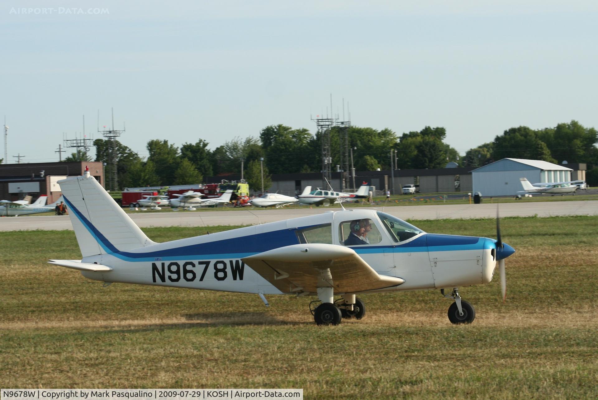 N9678W, 1967 Piper PA-28-140 C/N 28-23146, Piper PA-28-140