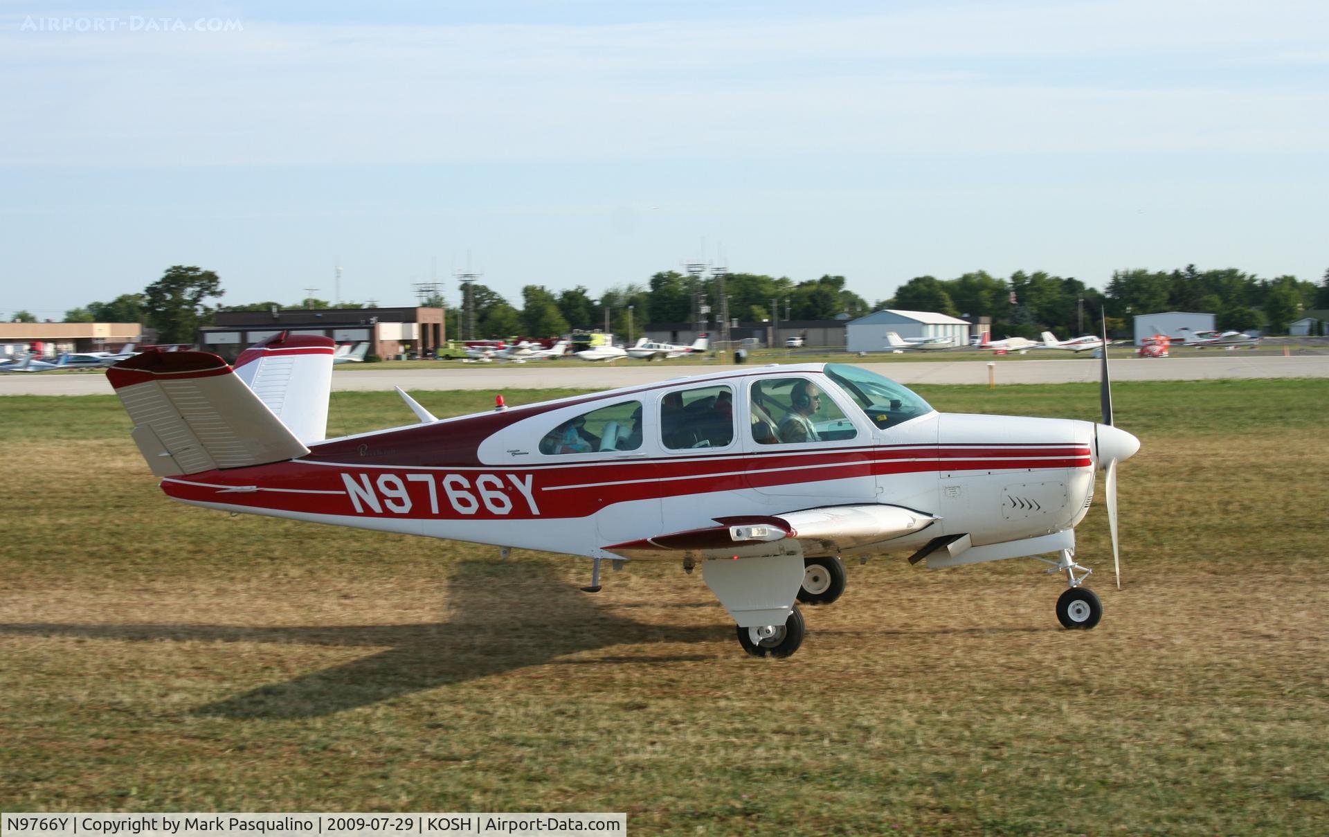 N9766Y, 1963 Beech P35 Bonanza C/N D-7152, Beech P35