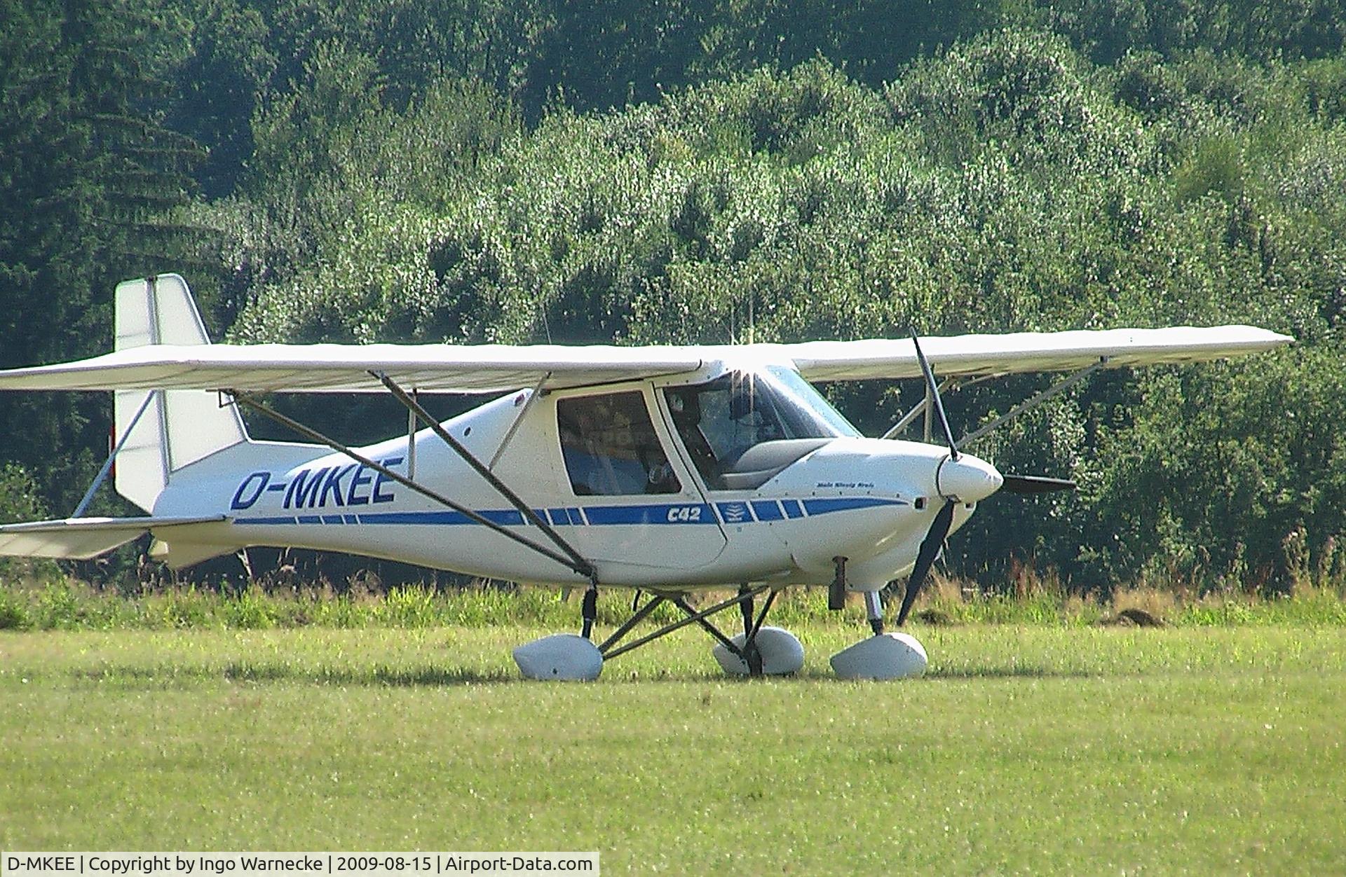 D-MKEE, Comco Ikarus C42B C/N Not found D-MKEE, Comco Ikarus C42 at the Montabaur airshow 2009