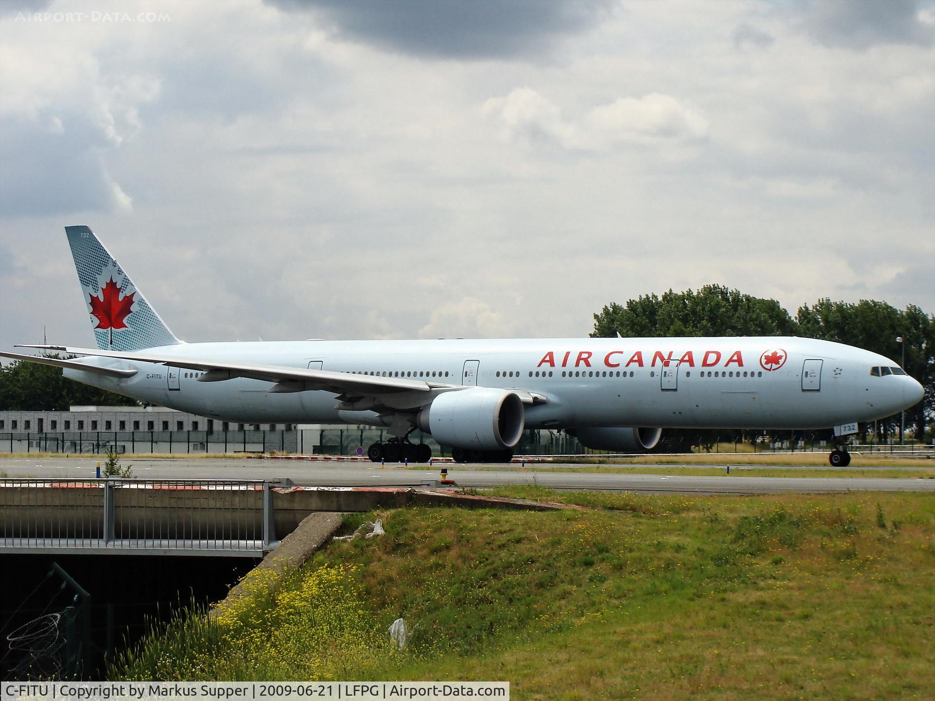 C-FITU, 2007 Boeing 777-333/ER C/N 35254, What a pretty 777