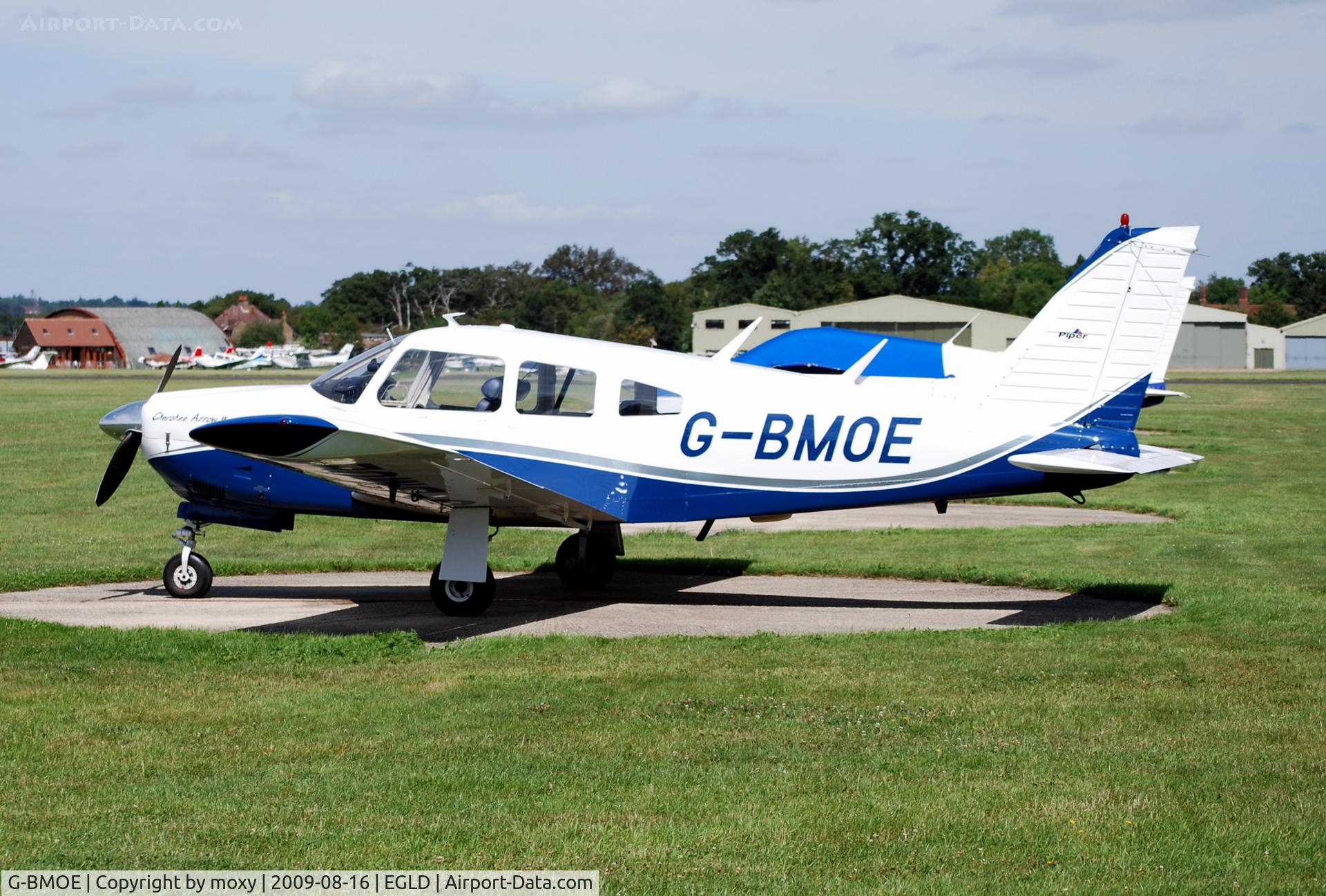 G-BMOE, 1976 Piper PA-28R-200-2 Cherokee Arrow II C/N 28R-7635226, Piper PA-28R-200-2 at Denham