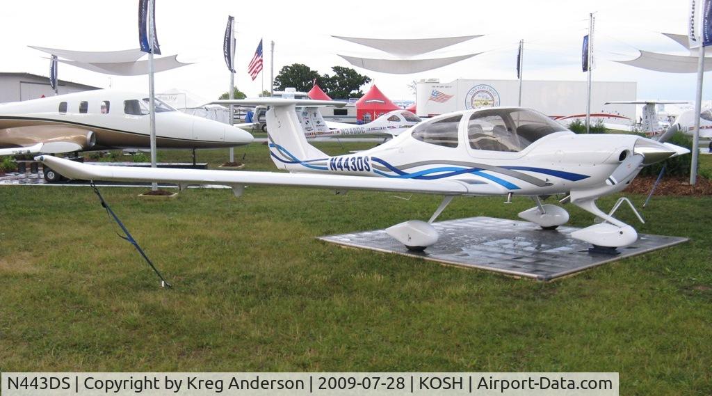 N443DS, Diamond DA-40 Diamond Star C/N 40.1046, EAA Airventure 2009