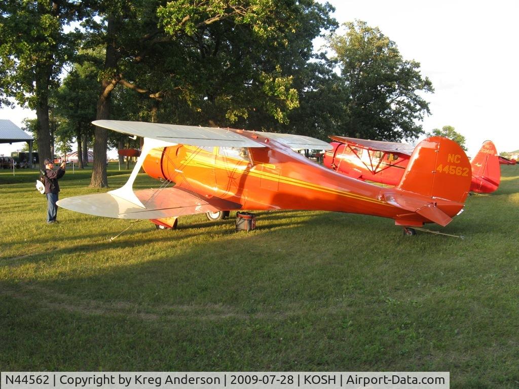 N44562, 1944 Beech D17S Staggerwing C/N 6923, EAA Airventure 2009