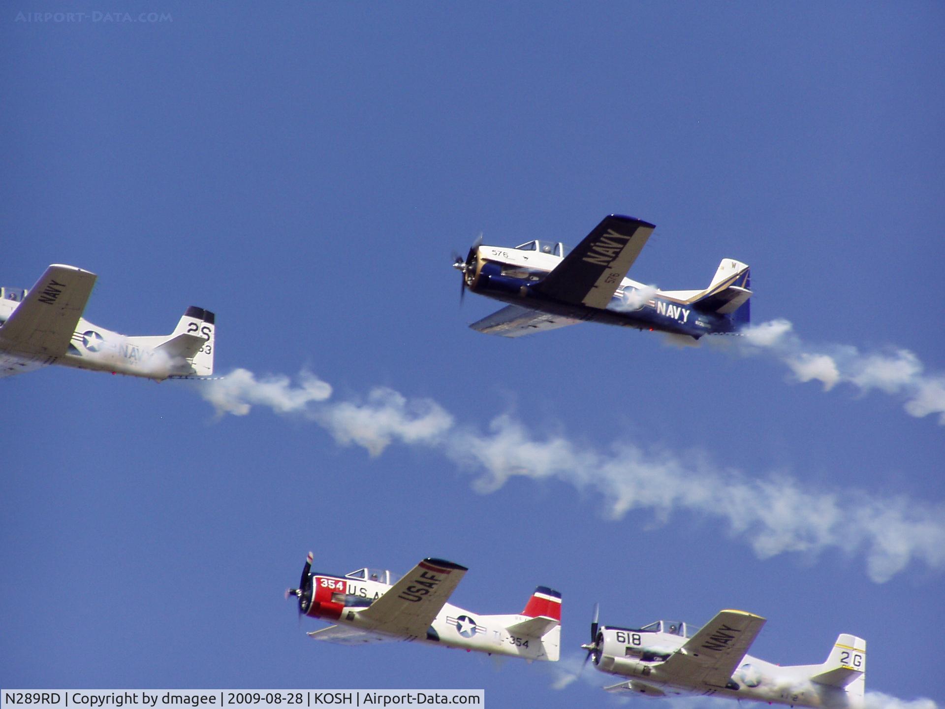N289RD, 1956 North American T-28C Trojan C/N 226-153, Flight of T28's